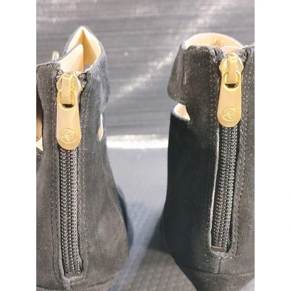 ADRIENNE VITTADINI SIZE 9.5 AV-GAIL BLACK BACK ZIP T-STRAP SEUDE PUMP - Picture 7 of 12